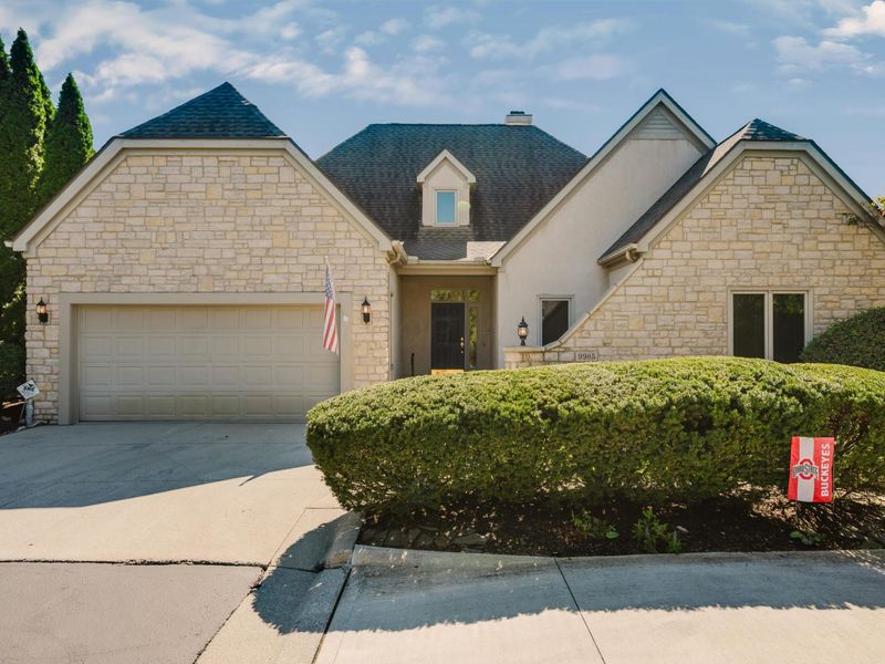 9985 Gresham Court, Powell, OH 43065 Photo 1