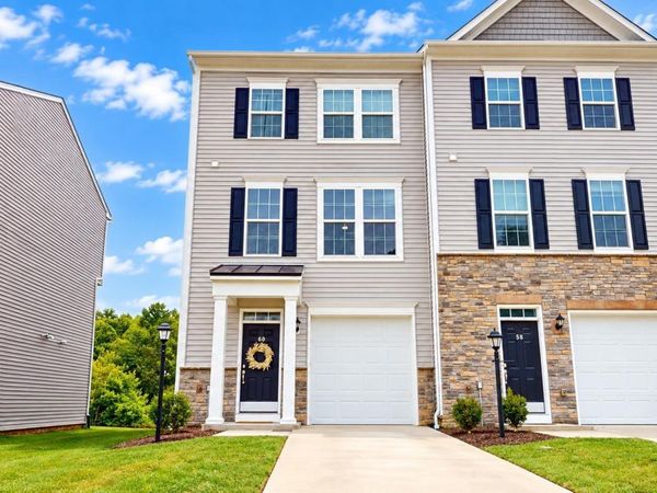 60 Dover Court, Bridgeport, WV 26330