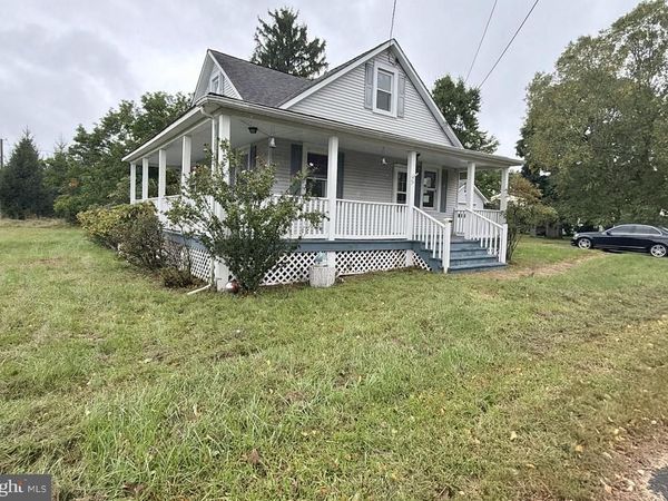 31 4TH STREET, FLAGTOWN, NJ 08821