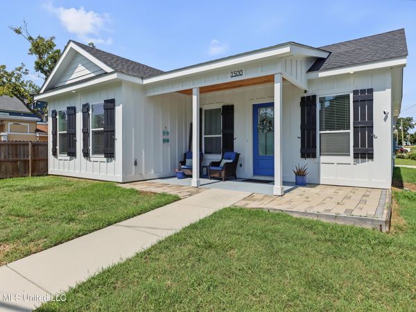 1500 2nd Street, Gulfport, MS 39501
