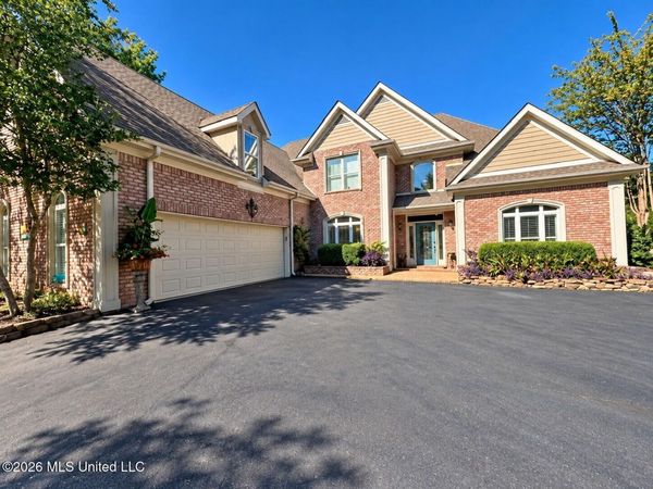 12520 Whispering Pines Drive, Olive Branch, MS 38654
