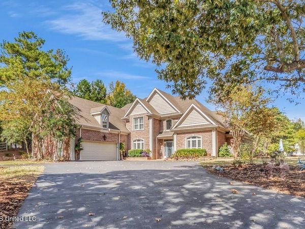 12520 Whispering Pines Drive, Olive Branch, MS 38654