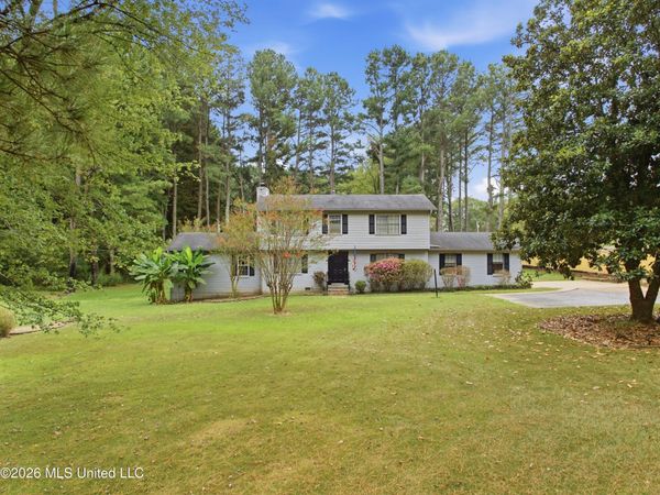 120 Oakwood Drive, Byhalia, MS 38611