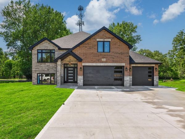 6556 W 85th Street, Burbank, IL 60459