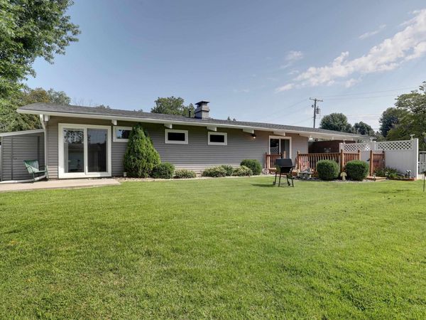 728 RIDGEWOOD Drive, Quincy, IL 62301