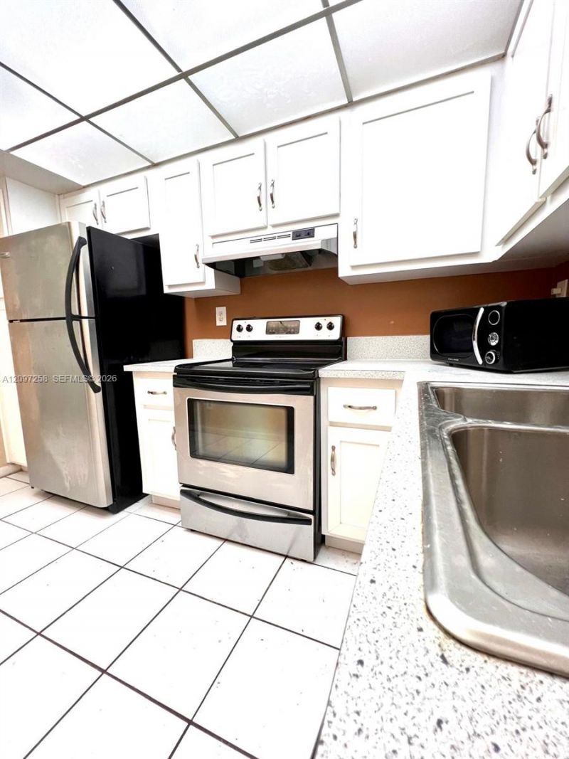 700 NW 214th St , Unit 411, Miami Gardens, FL 33169 Photo