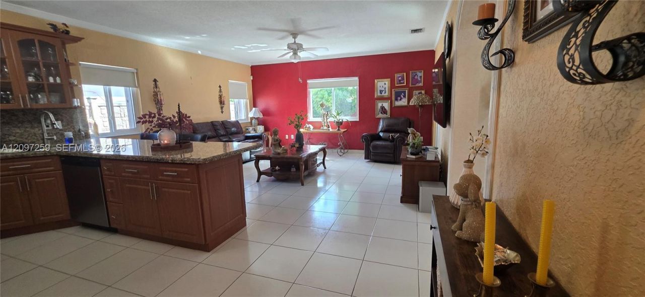 17665 NW 87th Ct , Hialeah, FL 33018 Photo