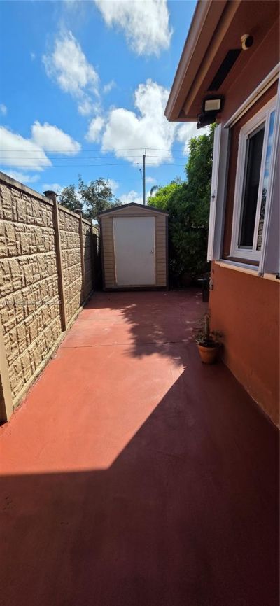 17665 NW 87th Ct , Hialeah, FL 33018 Photo