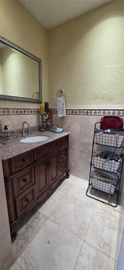 17665 NW 87th Ct , Hialeah, FL 33018 Photo