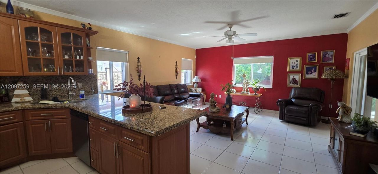 17665 NW 87th Ct , Hialeah, FL 33018 Photo