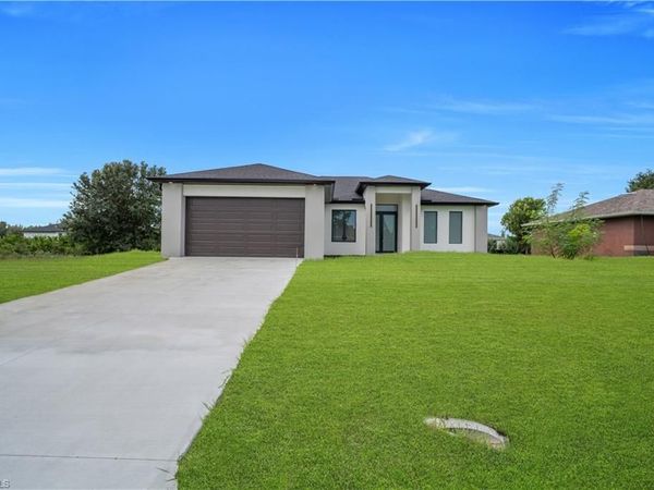 2611 39th ST SW, LEHIGH ACRES, FL 33976