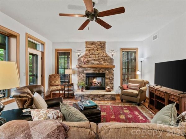 81 Creekside Way , Unit F202, Burnsville, NC 28714