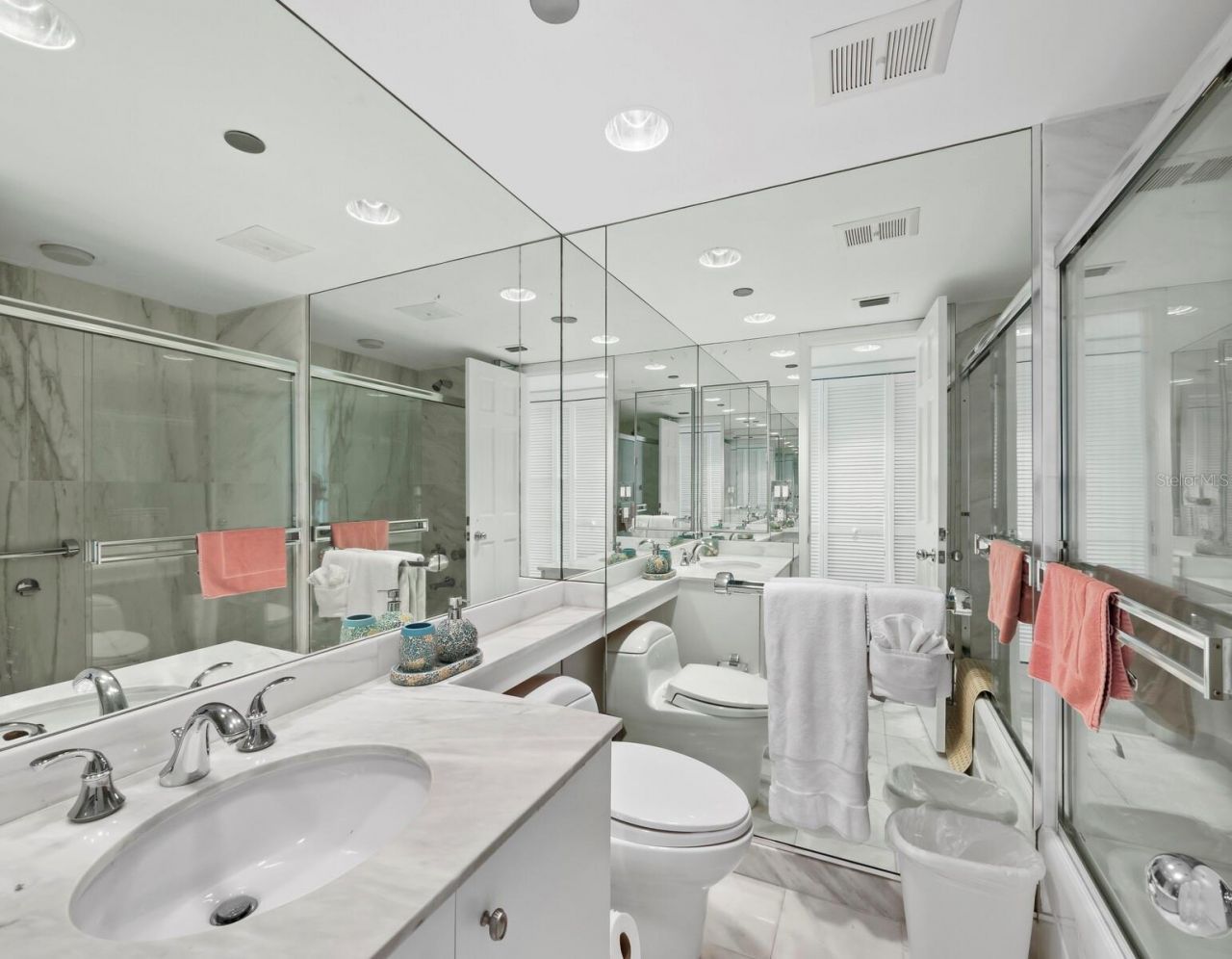 775 Longboat Club Road, Unit 405, Longboat Key, FL 34228 Photo
