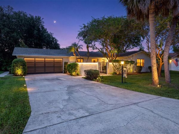 83 FARRAGUT DRIVE , PALM COAST, FL 32137