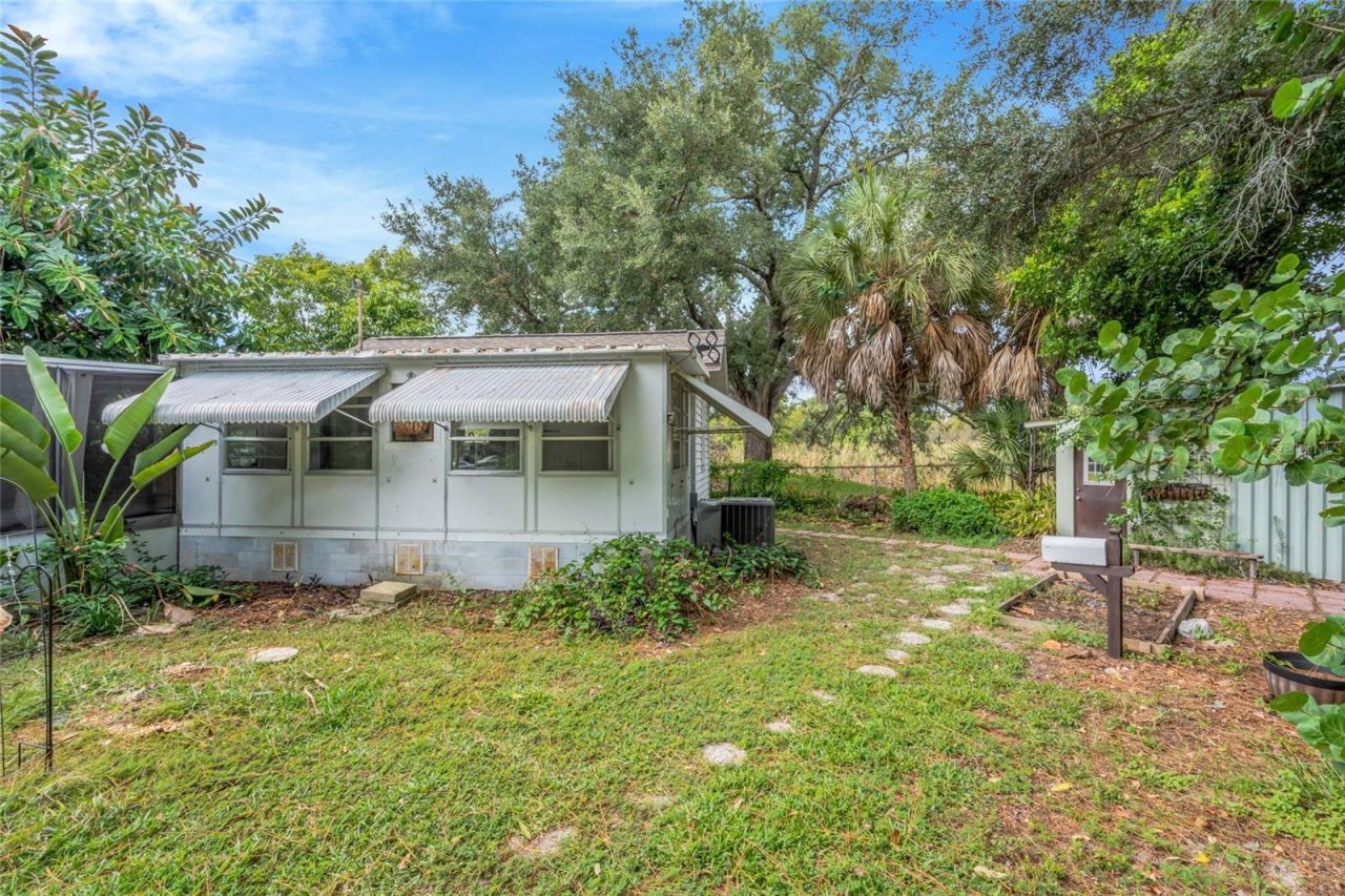 5002 30th Street W, Bradenton, FL 34207 Photo