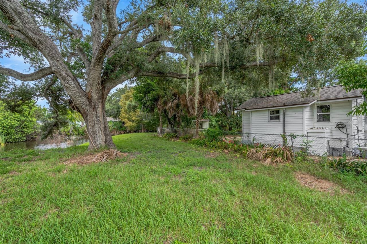 5002 30th Street W, Bradenton, FL 34207 Photo