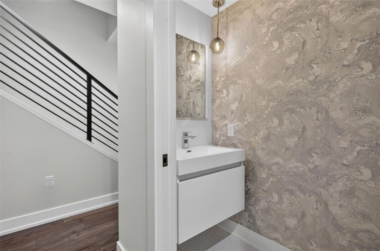 536 4th Avenue S, Unit 2, Saint Petersburg, FL 33701 Photo