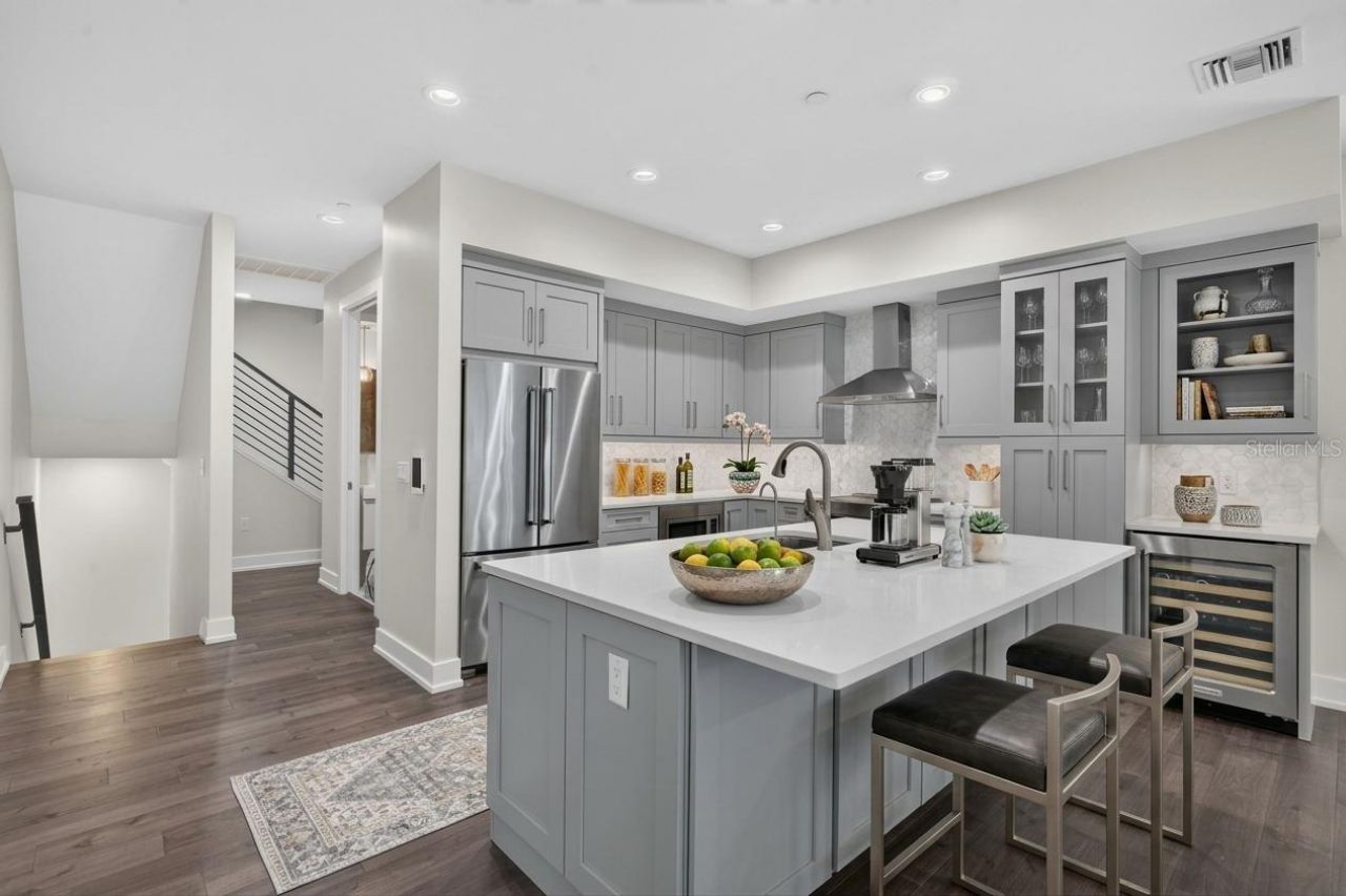 536 4th Avenue S, Unit 2, Saint Petersburg, FL 33701 Photo