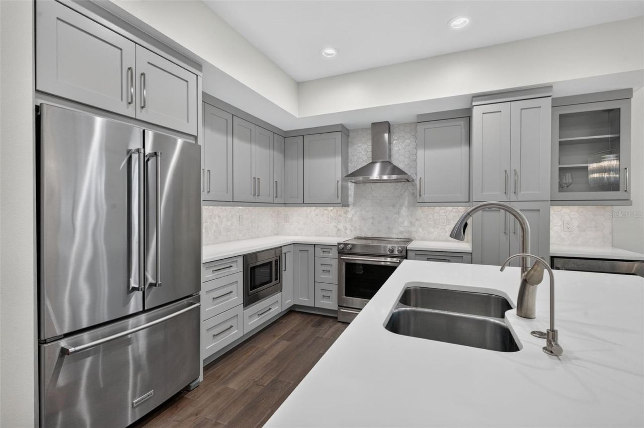 536 4th Avenue S, Unit 2, Saint Petersburg, FL 33701 Photo