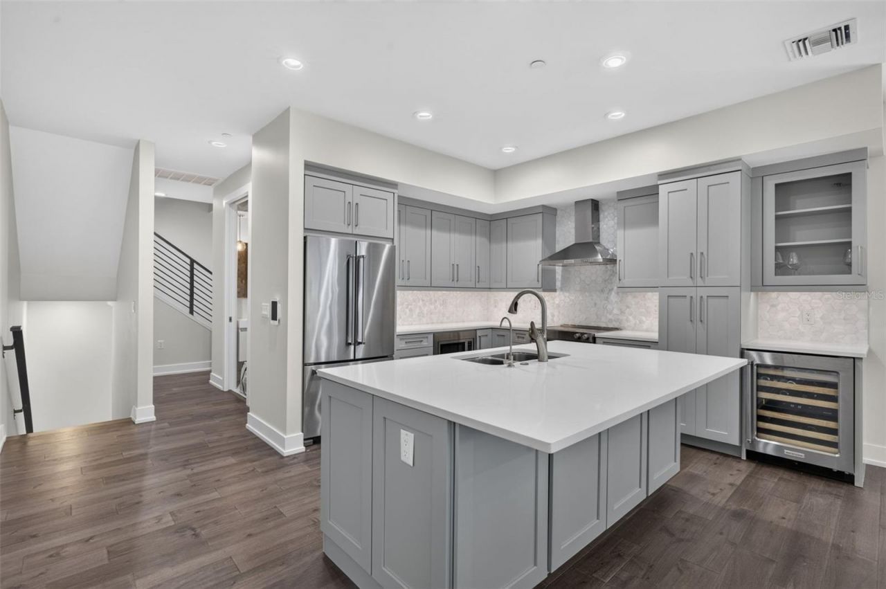 536 4th Avenue S, Unit 2, Saint Petersburg, FL 33701 Photo