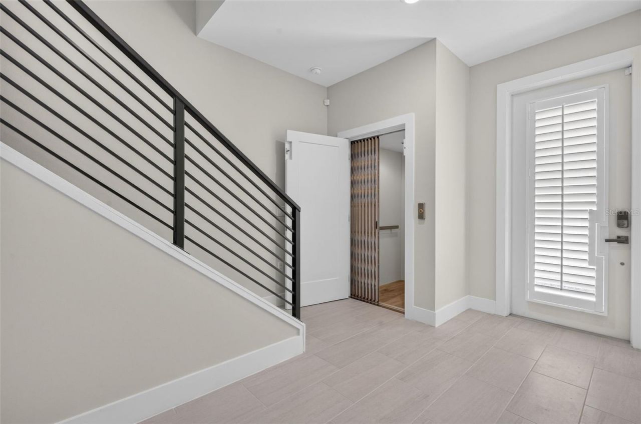 536 4th Avenue S, Unit 2, Saint Petersburg, FL 33701 Photo