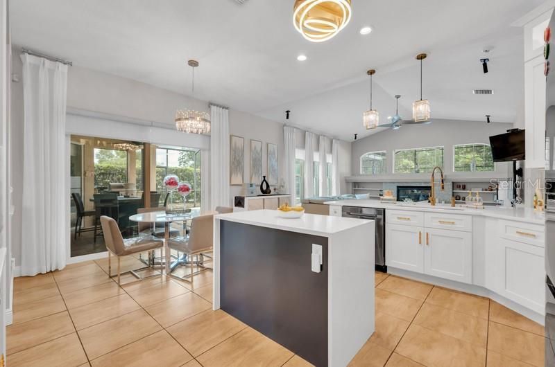 1001 Split Silk Street , Valrico, FL 33594 Photo
