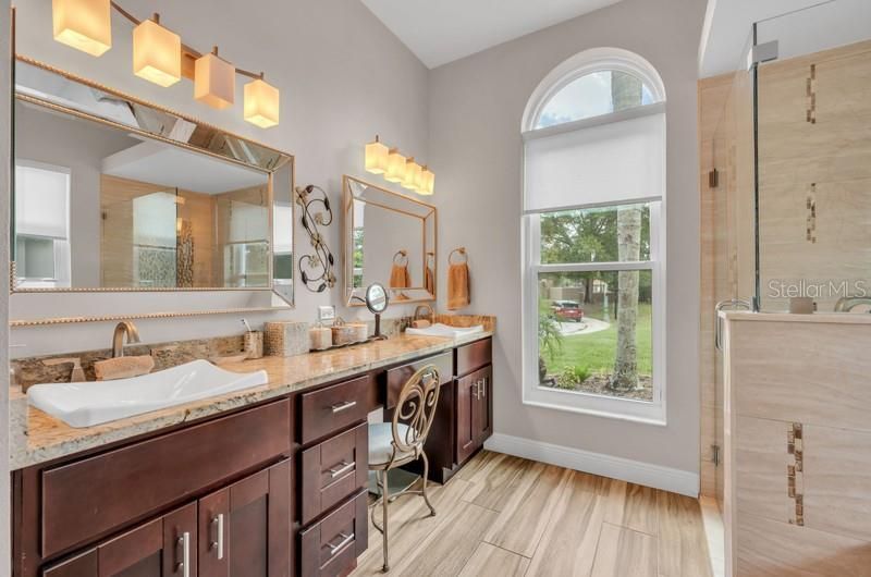 1001 Split Silk Street , Valrico, FL 33594 Photo