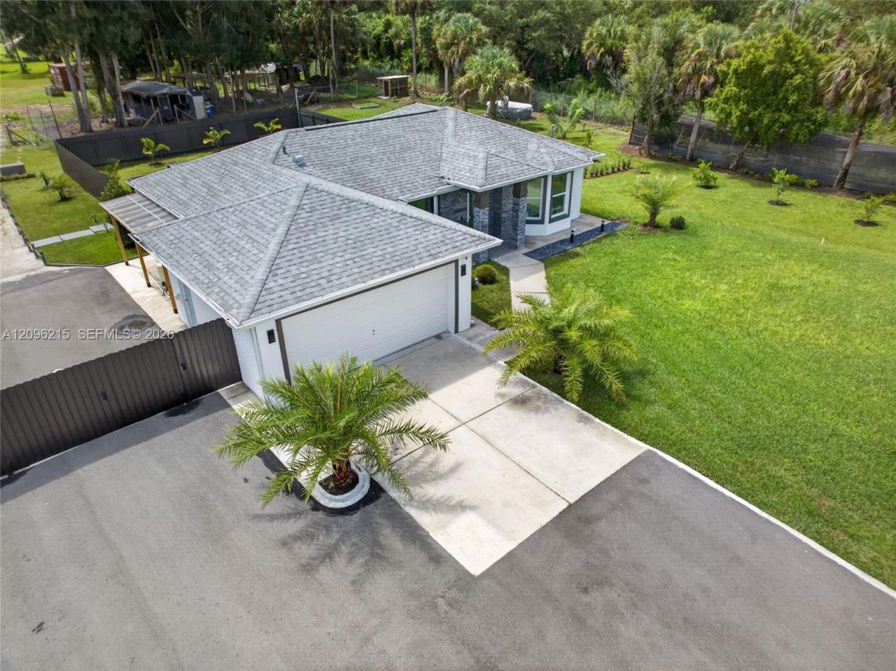 2960 30th Ave Se, Naples, FL 34117 Photo