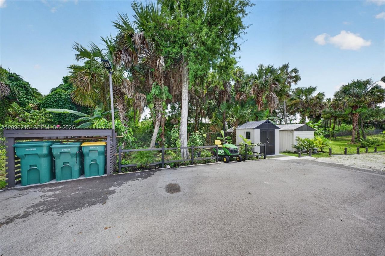2960 30th Ave Se, Naples, FL 34117 Photo