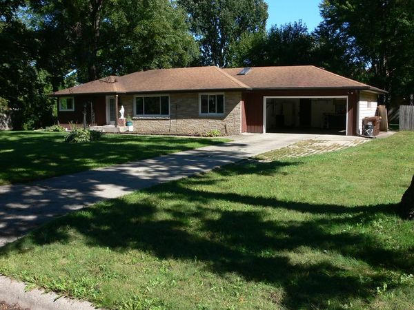 1315 Coolidge Place, ROCKFORD, IL 61107