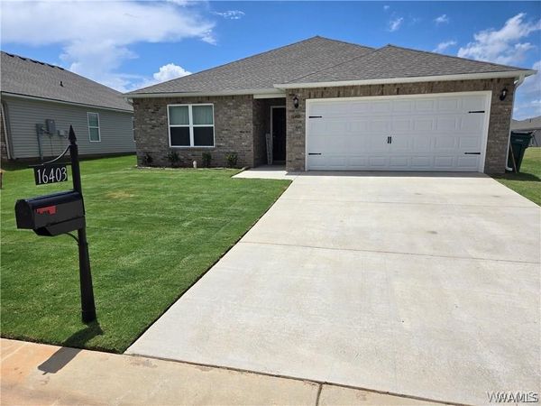 16403 Natchez Drive , Moundville, AL 35474