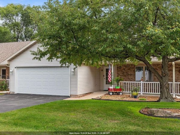 2770 HAVENWOOD DRIVE, Unit B, Oshkosh, WI 54902
