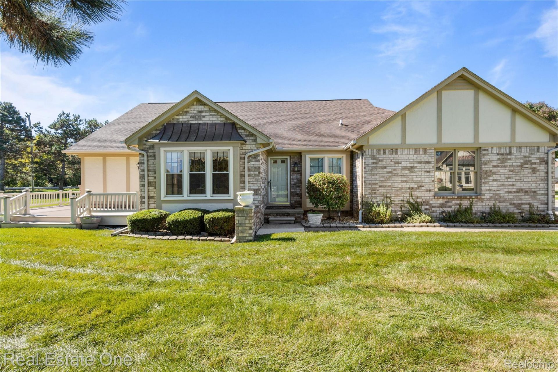 15696 Orchard Ridge Drive, Clinton Township, Mi 48038 Main Photo