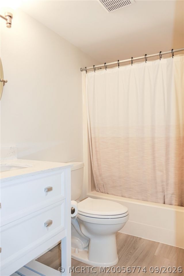 1585 NE Beacon Drive , Unit 1107, Jensen Beach, FL 34957 Photo