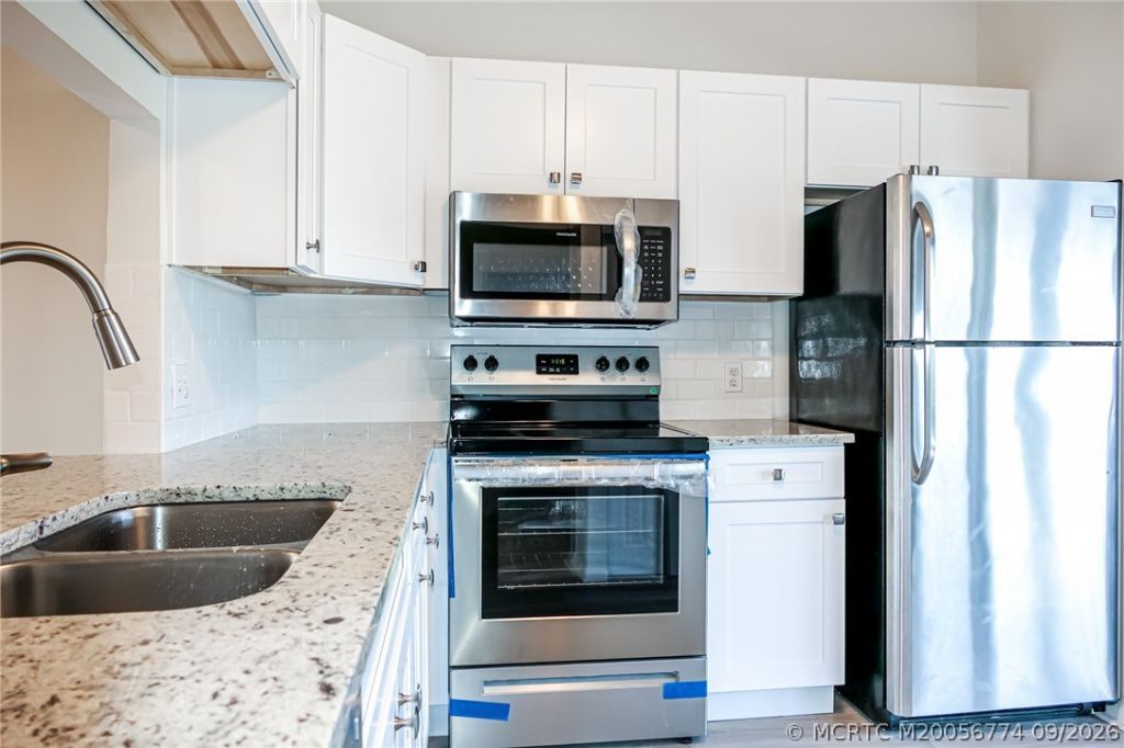 1585 NE Beacon Drive , Unit 1107, Jensen Beach, FL 34957 Photo