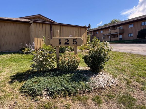 125 Kingswood Drive, Unit 1G, Red Wing, MN 55066