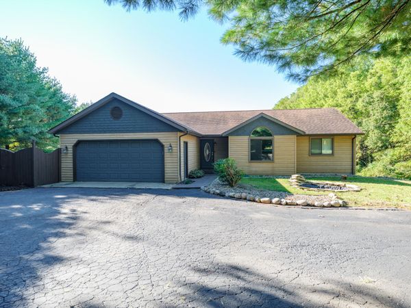 29455 58th Avenue, Paw Paw, MI 49079