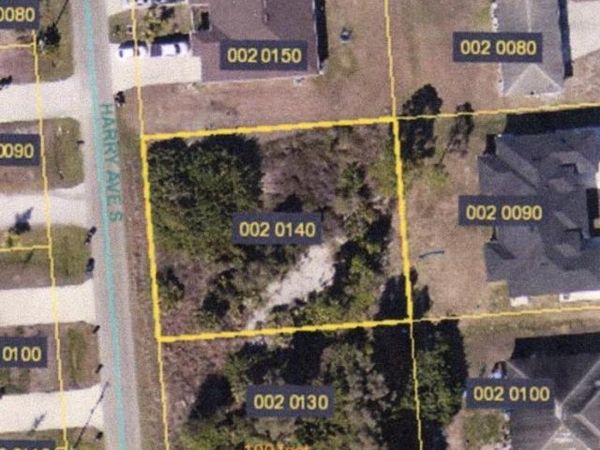 133/135 Harry AVE S, LEHIGH ACRES, FL 33973