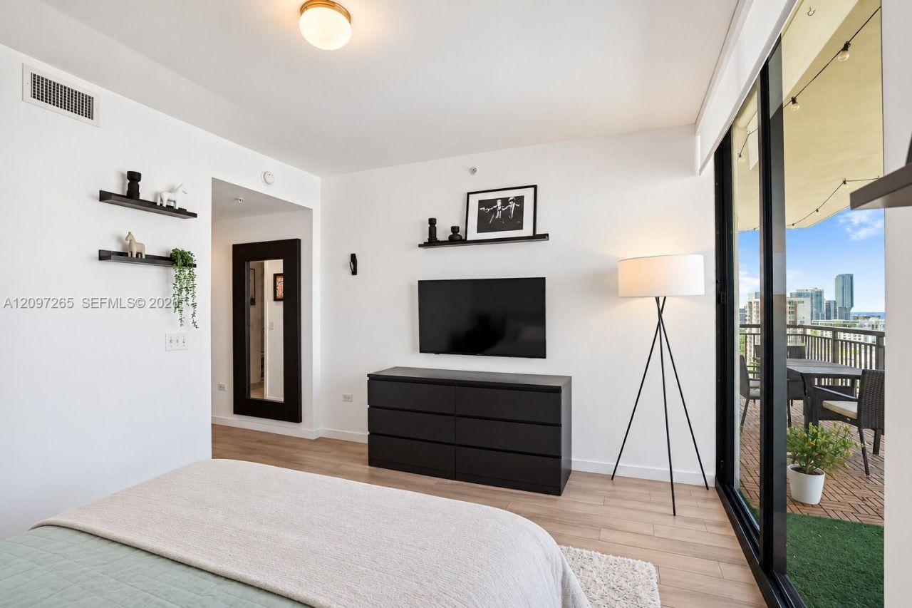 999 SW 1st Ave , Unit 1909, Miami, FL 33130 Photo