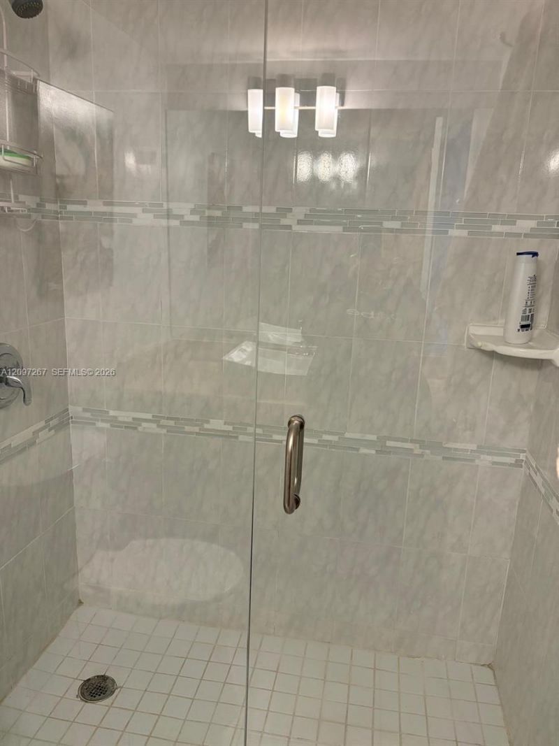 400 Diplomat Pkwy , Unit 308, Hallandale Beach, FL 33009 Photo