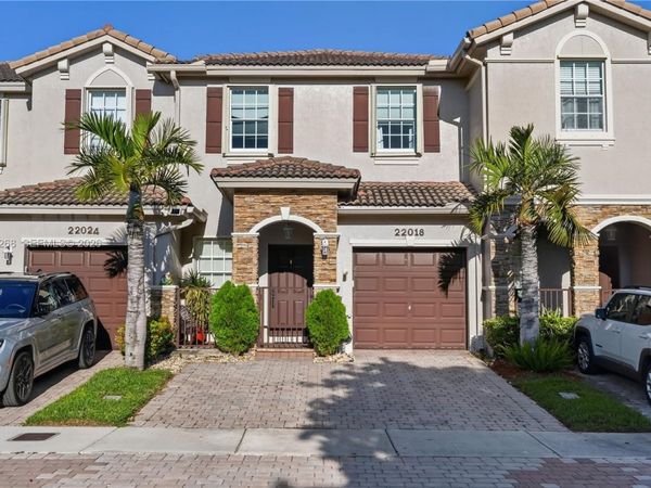 22018 SW 93rd Pl , Cutler Bay, FL 33190