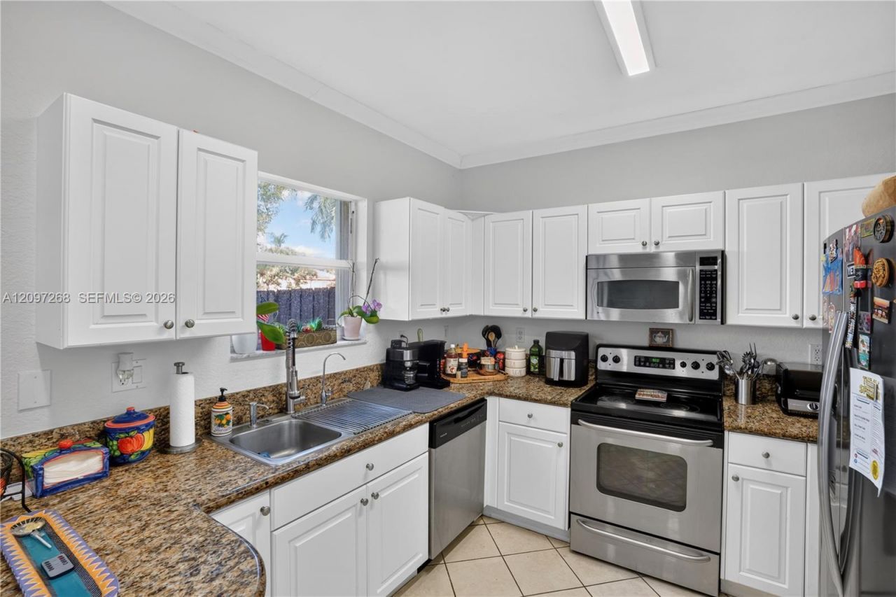 22018 SW 93rd Pl , Cutler Bay, FL 33190 Photo