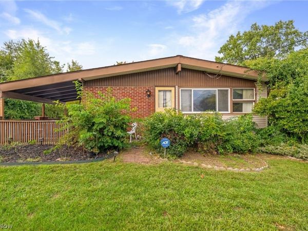 845 Carnegie Avenue , Akron, OH 44314