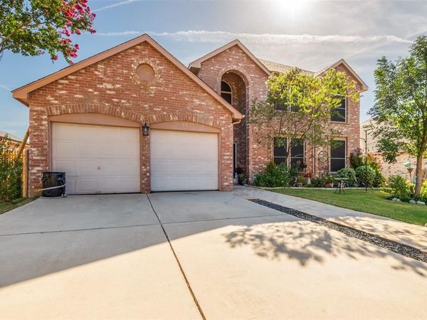 925 Rio Vista Lane, Arlington, TX 76017