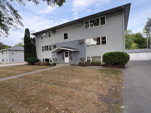 1225 10th Street N, Fargo, ND 58102