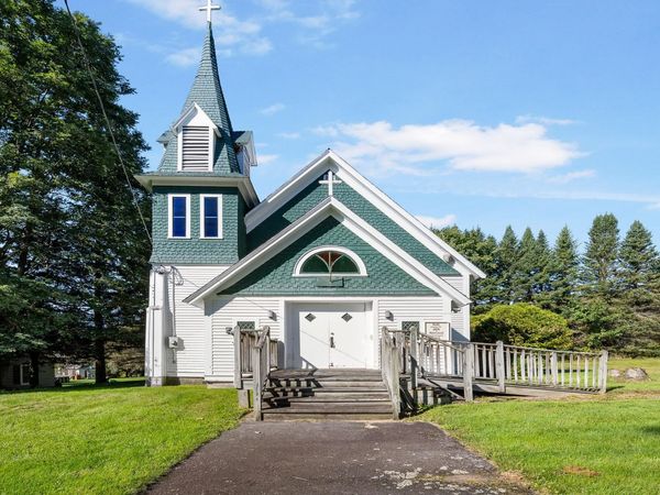 70 South Lunenburg Road, Lunenburg, VT 05906