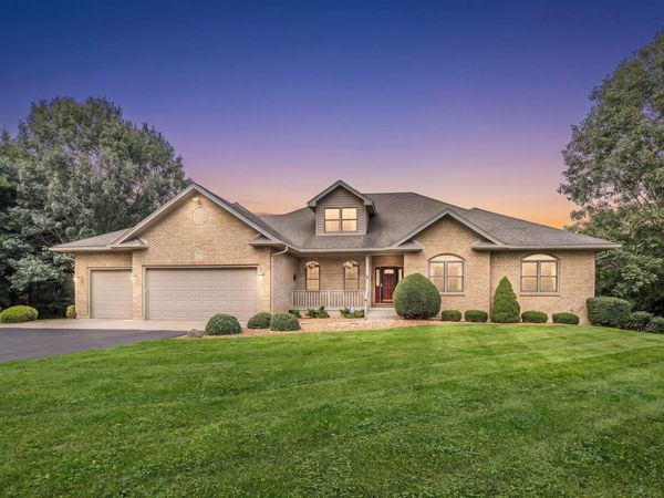 2506 Mustang Trail , Woodstock, IL 60098