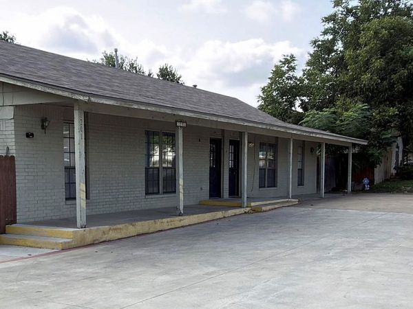 1201 S Mays ST, Round Rock, TX 78664