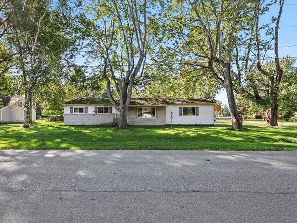 843 Golfview, Algonac, MI 48001