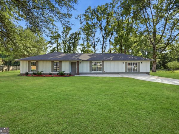 131 Bea Road, Richmond Hill, GA 31324